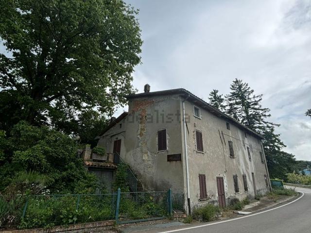 Casa in vendita a Terenzo, Reggio Emilia