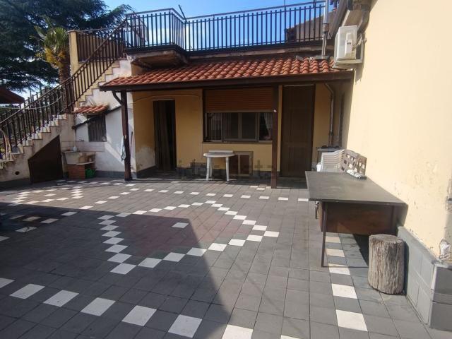 Casa in vendita a Castiglione Di Sicilia, Sicilia