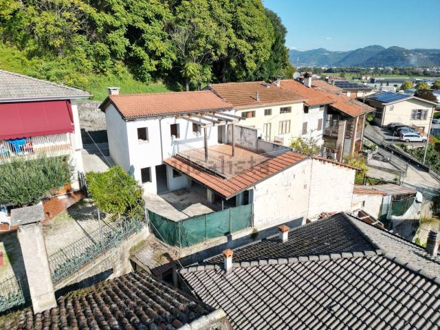 Casa in vendita a Trissino, Veneto
