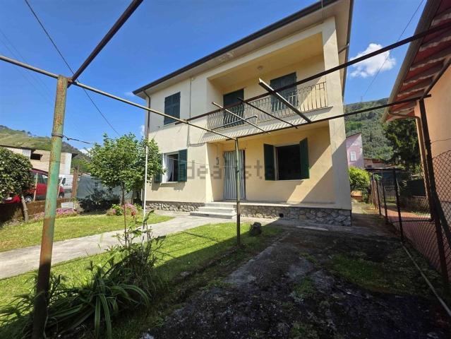 Casa in vendita a Marina Di Massa, Toscana