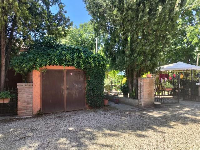 Casa in vendita a Ferrara, Reggio Emilia
