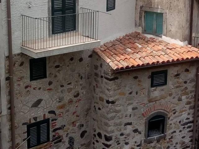 Casa in vendita a Castiglione Di Sicilia, Sicilia