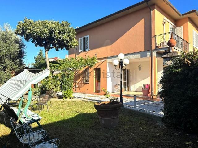 Casa in vendita a Zambra, Cascina