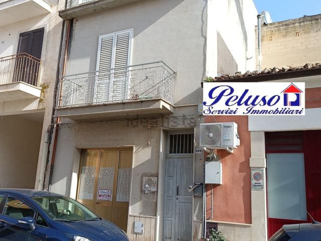 Casa in vendita a Comiso, Ragusa
