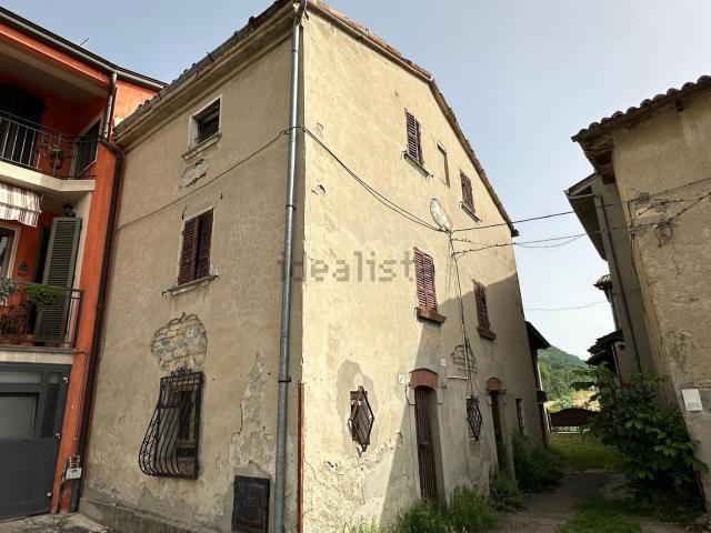 Casa in vendita a Lugagnano Val d'Arda, Piacenza