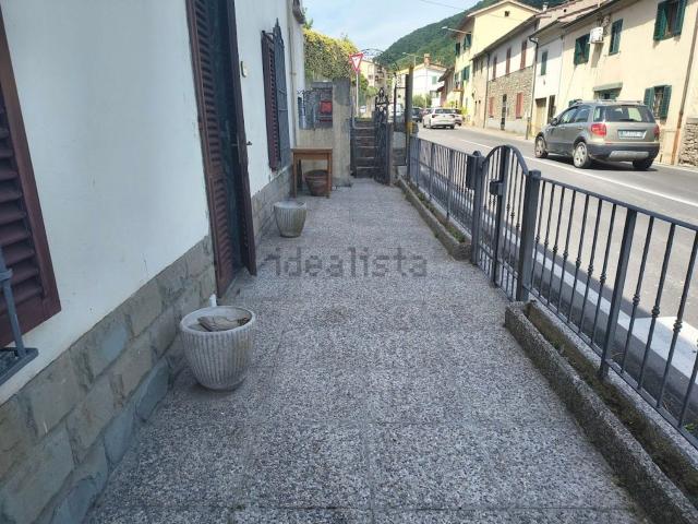 Casa in vendita a Carmignanello, Cantagallo