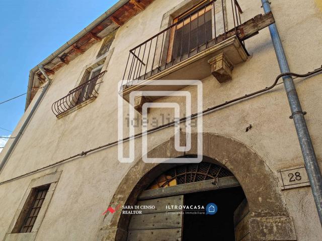 Casa in vendita a Sulmona, L'Aquila