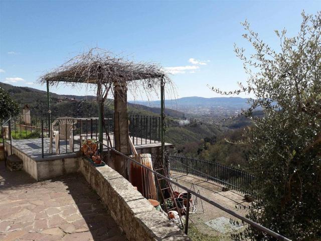 Casa in vendita a Pistoia, Toscana