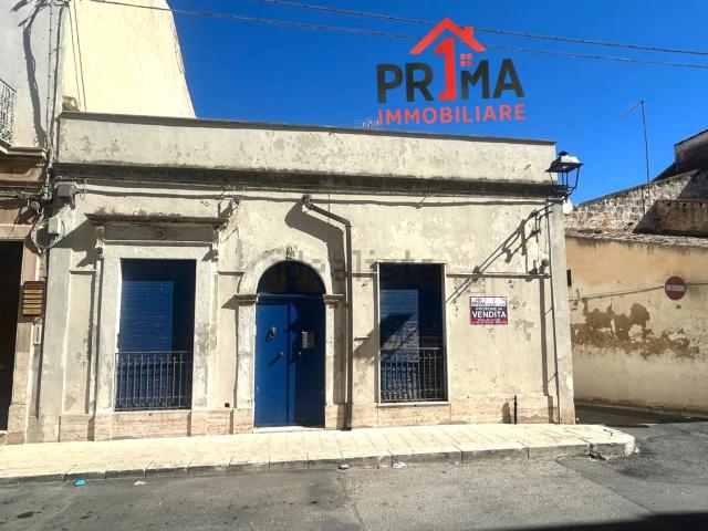 Casa in vendita a Vittoria, Sicilia