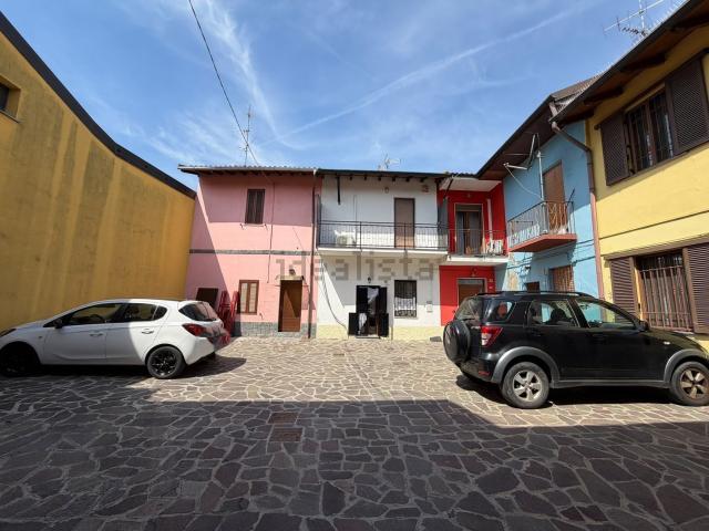 Casa in vendita a Cascina Confaloniera, Rosate