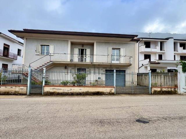 Casa in vendita a Formicola, Campania