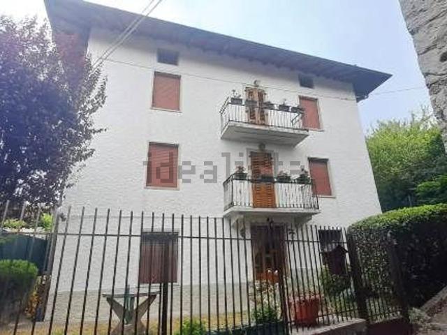 Casa in vendita a Comunità Montana della Valle Brembana, Zogno