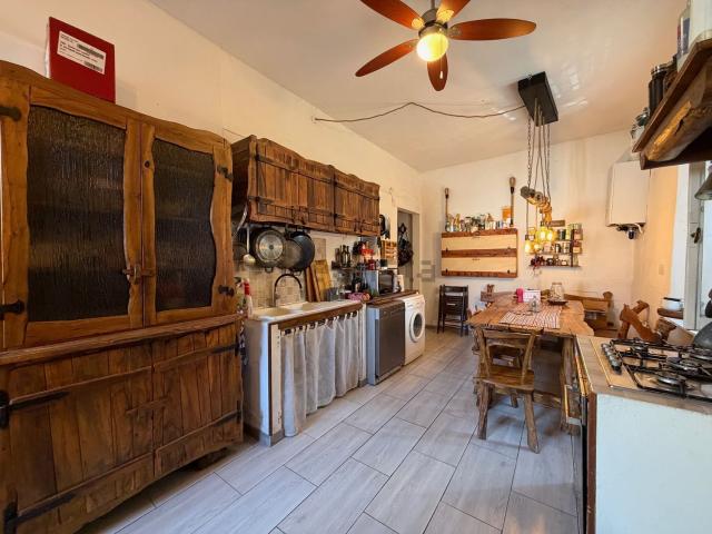 Casa in vendita a San Colombano, Scandicci