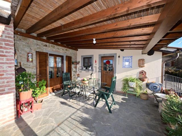 Casa in vendita a Castiglion Fiorentino, Toscana