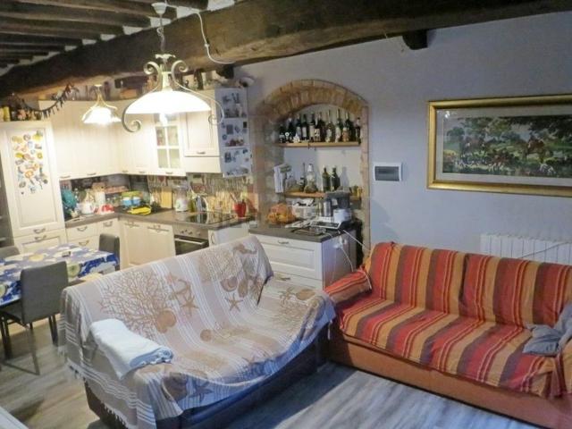 Casa in vendita a Monticiano, Toscana
