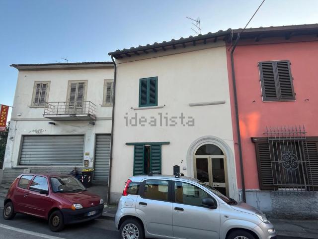 Casa in vendita a La Villa, Campi Bisenzio