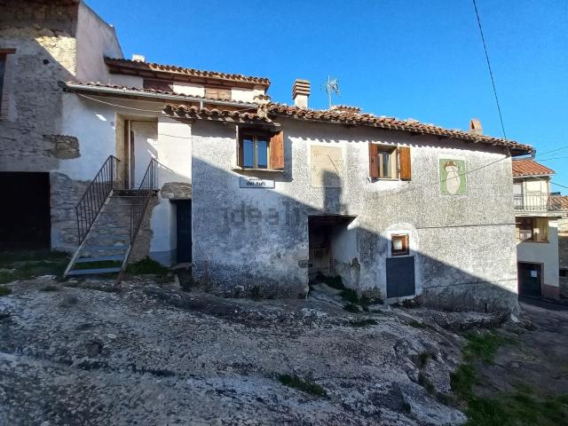 Casa in vendita a Tornimparte, Piè La Costa