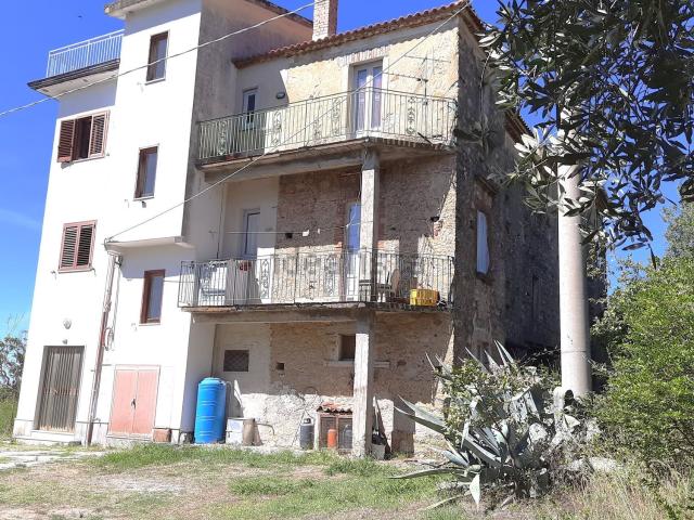 Casa in vendita a Pisciotta, Campania