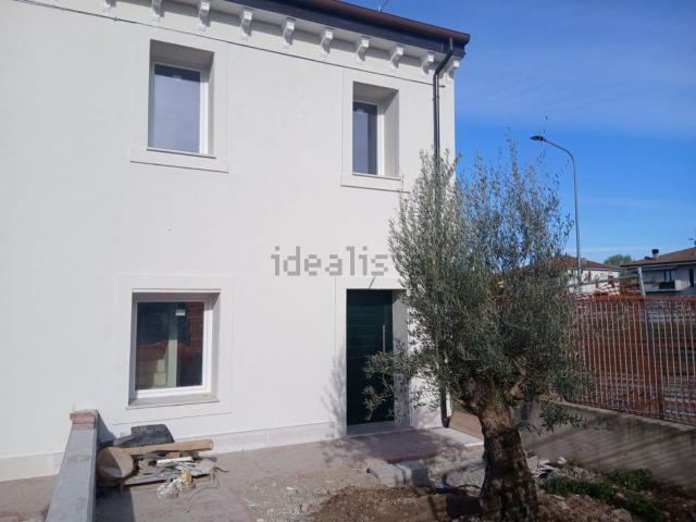 Casa in vendita a Caldiero, Veneto