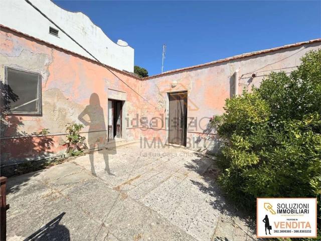 Casa in vendita a Buseto Palizzolo, Sicilia