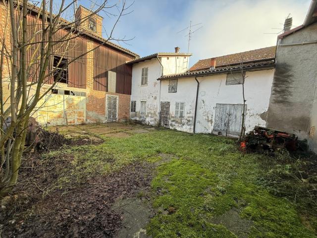 Casa in vendita a Piemonte, Alessandria