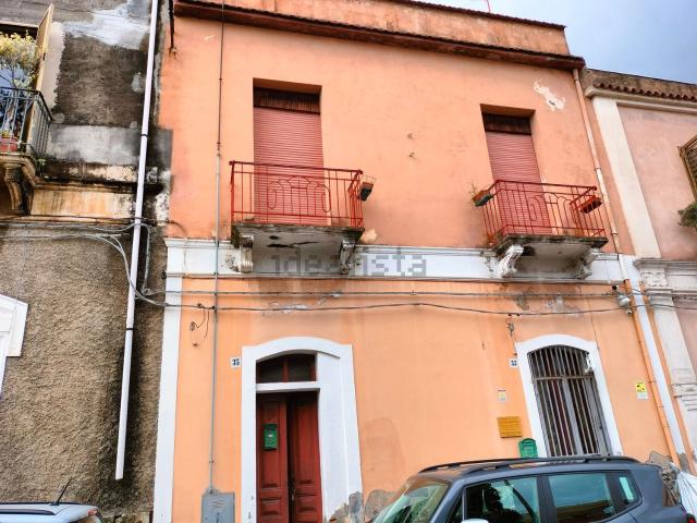 Casa in vendita a Giarre, Sicilia