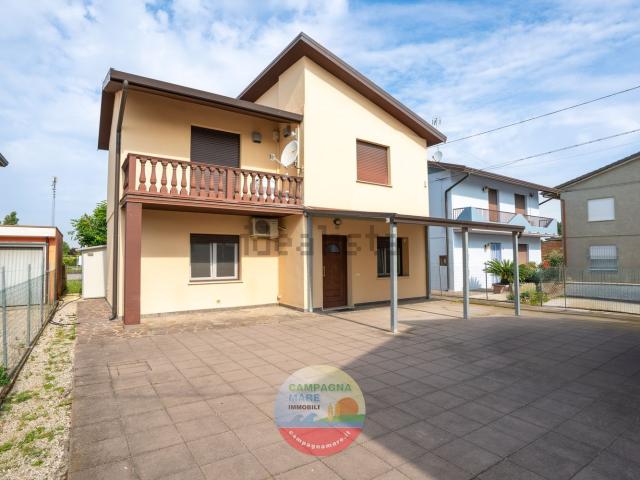 Casa in vendita a Unione Terre e Fiumi, Berra