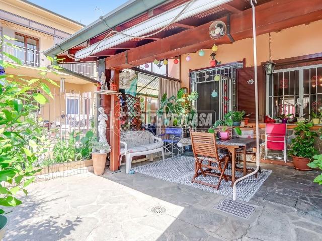 Casa in vendita a Cardano al Campo, Varese