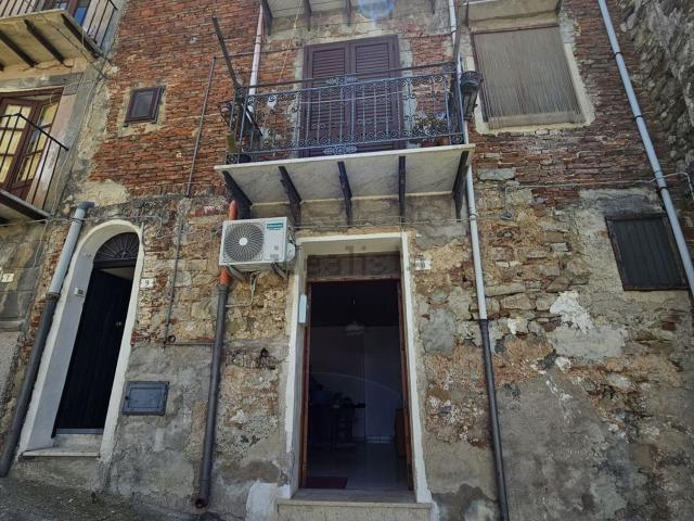 Casa in vendita a Collesano, Sicilia