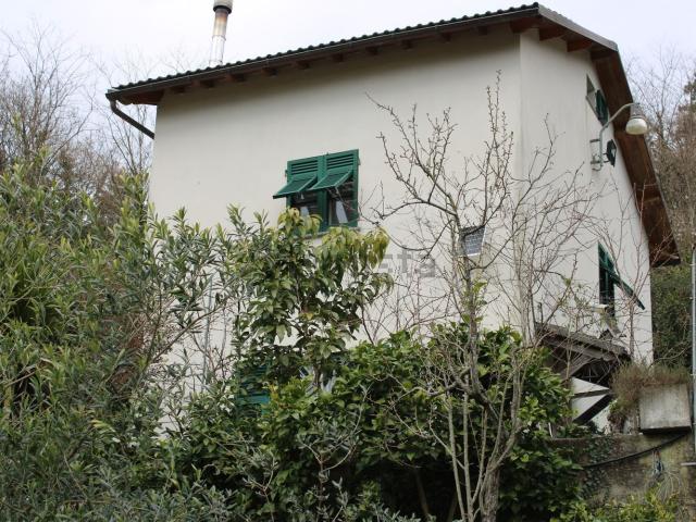 Casa in vendita a Lumarzo