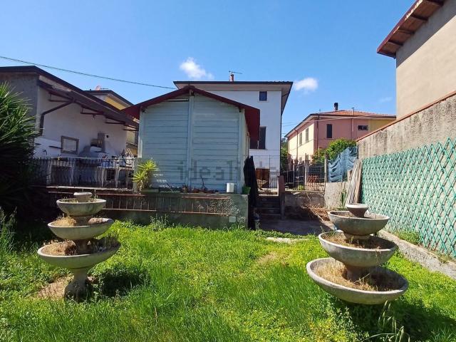 Casa in vendita a Dogana, Luni