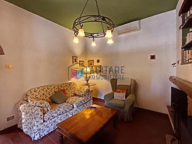 Casa in vendita a Gabbro, Rosignano Marittimo