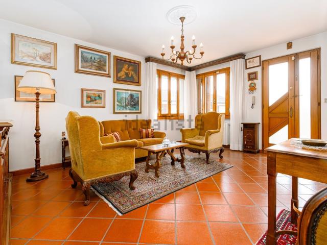 Casa in vendita a Schignano, Vaiano