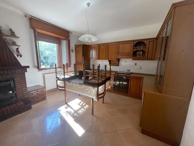 Casa in vendita a Torre di Jesi, Marche