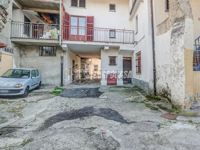 Casa in vendita a Comunità Montana Valli del Verbano, Luino