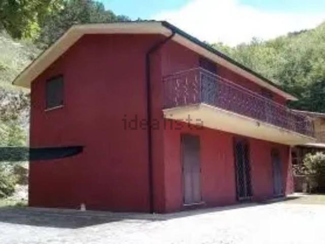 Casa in vendita a Serrone, Lazio