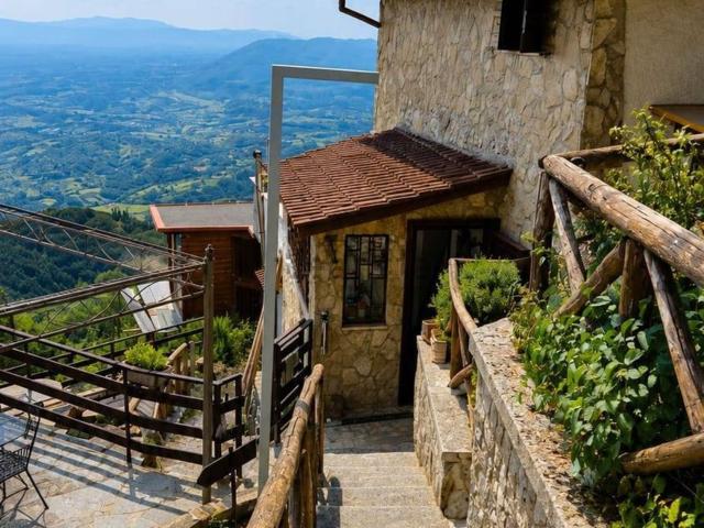 Casa in vendita a Serrone, Lazio