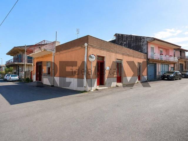 Casa in vendita a Belpasso, Sicilia