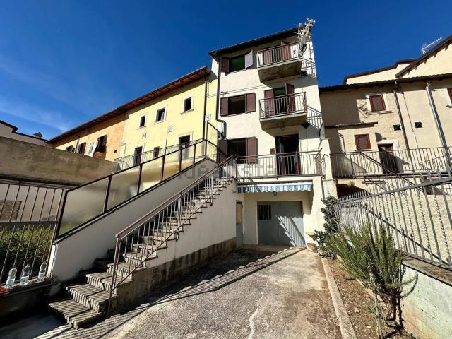Casa in vendita a Caporciano, Abruzzo