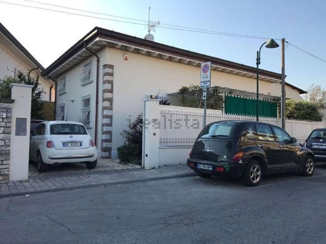 Casa in vendita a Roma Imperiale, Forte dei Marmi