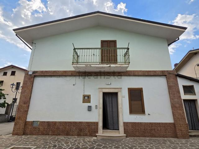 Casa in vendita a Trasacco, L'Aquila