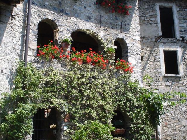 Casa in vendita a Porlezza, Como