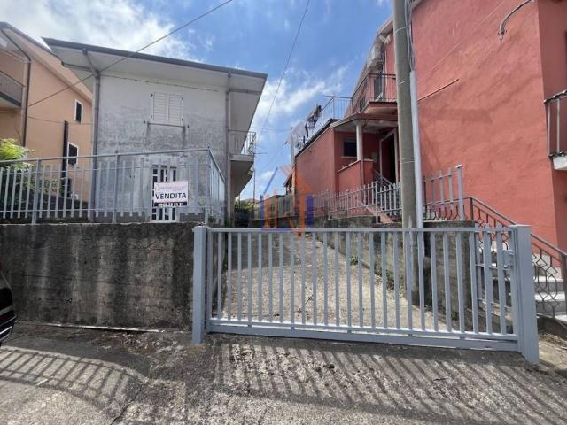 Casa in vendita a Calabria, Catanzaro