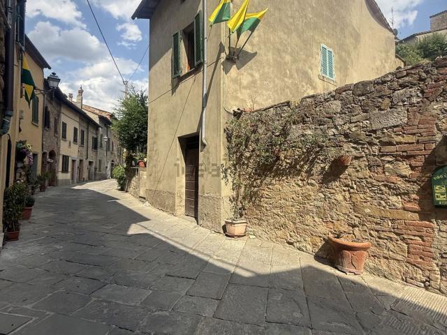 Casa in vendita a Lucignano, Toscana