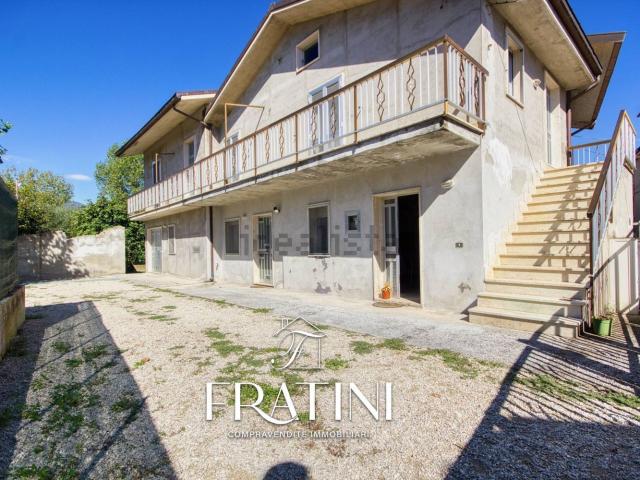 Casa in vendita a Gagliano, Campli