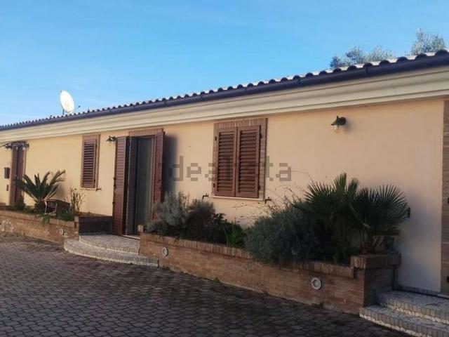 Casa in vendita a Marche, Fermo