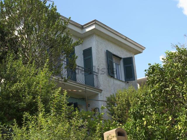 Casa in vendita a San Massimo, Rapallo