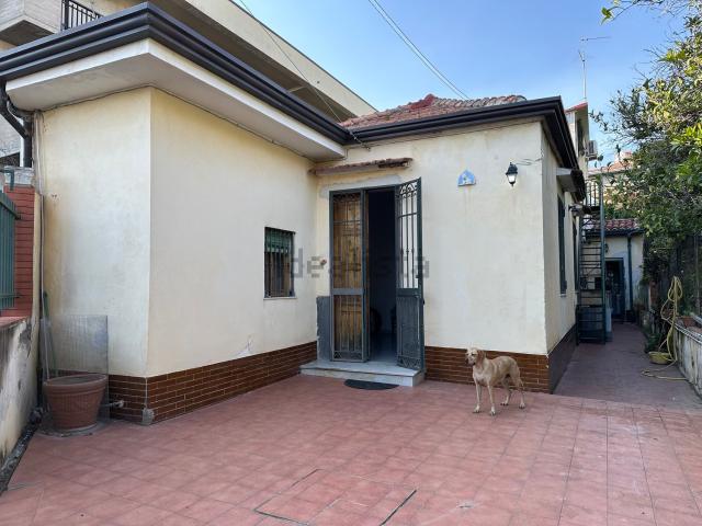 Casa in vendita a Sant'agata Li Battiati, Sicilia