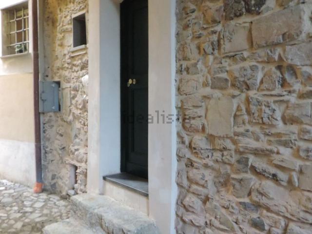 Casa in vendita a Velva, Castiglione Chiavarese