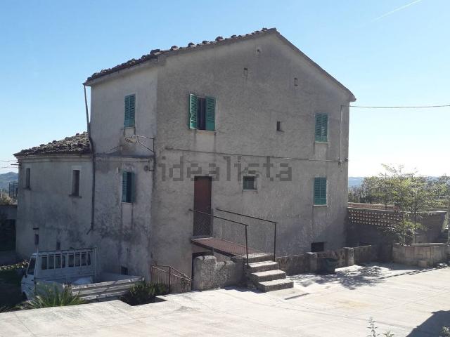 Casa in vendita a Contrada Sant'Angelo, Roccamontepiano